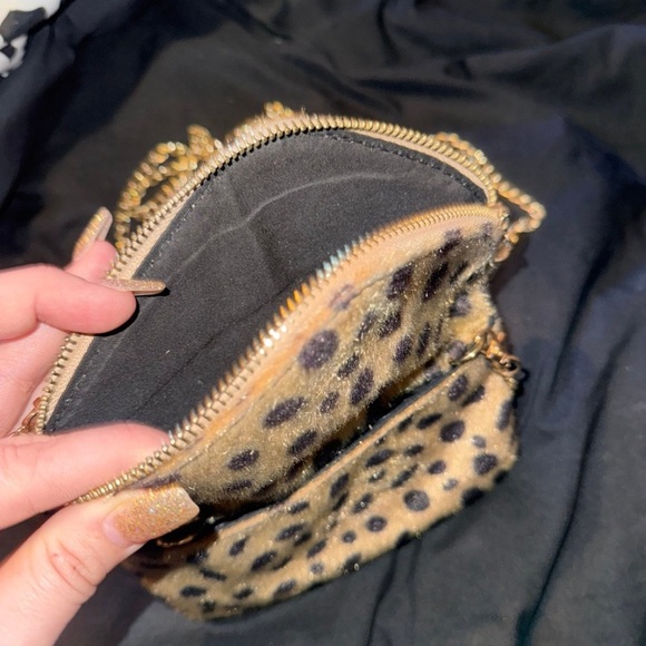 Leopard Print Chain Strap Bag - Picture 6 of 12
